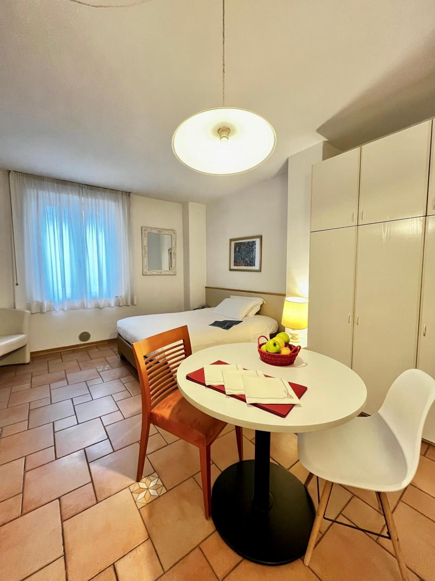 Manci Apartments By Hotel America Trento Eksteriør bilde